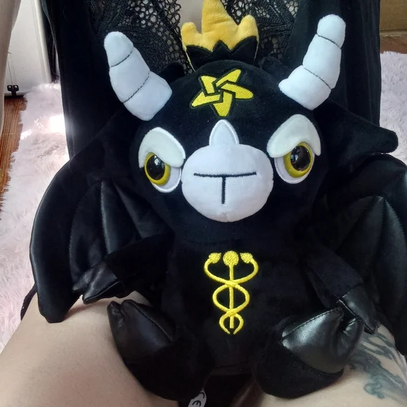 SOLD @MARKET! KREEPTURE by Killstar! Baby Beelzebub nwot w dust bag! - Picture 8 of 11